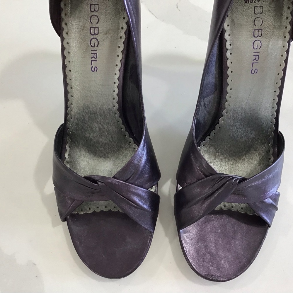 BCBG Metallic Purple D’Orsay Heels - Picture 3 of 6